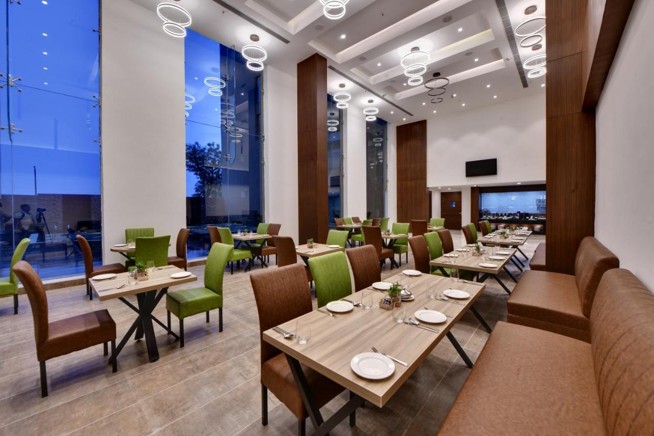 The Fern An Ecotel Hotel, Alwar Sariska Zewnętrze zdjęcie